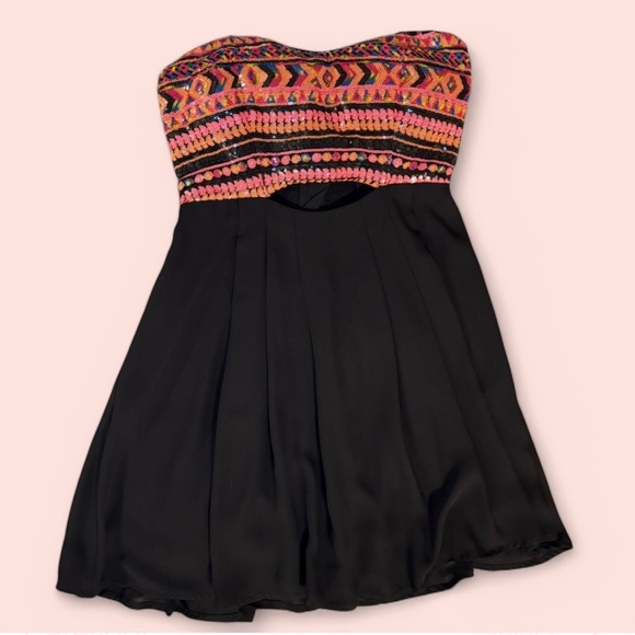 Medium Forever 21 Black Chiffon Mini Dress Sequin Top Keyhole Cutout - Picture 1 of 11